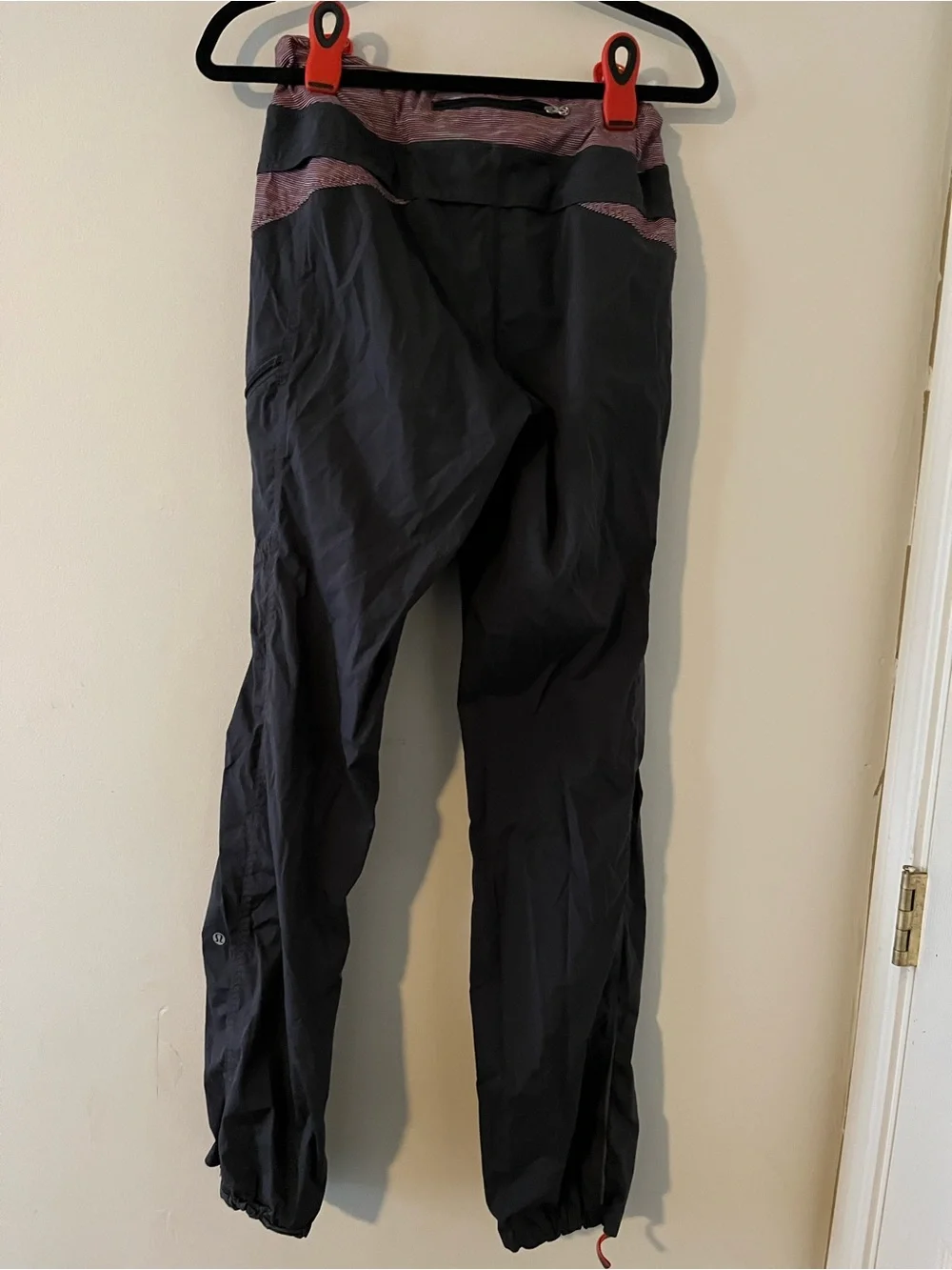 Lululemon Black Pink Jogger Track Pants 8 Outdoors Hiking Athletic Running